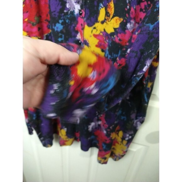 89th + Madison Women's Long Sleeve Black Color Art Button Cardigan. Size 1X - Picture 6 of 11